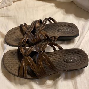 Privo By Clarks Bronze Metallic Sandals Size 8.5